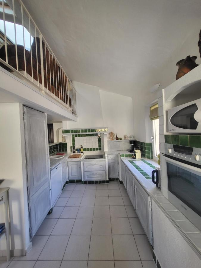 Appartement Au Coeur De La Sorgue LʼIsle-sur-la-Sorgue Eksteriør bilde